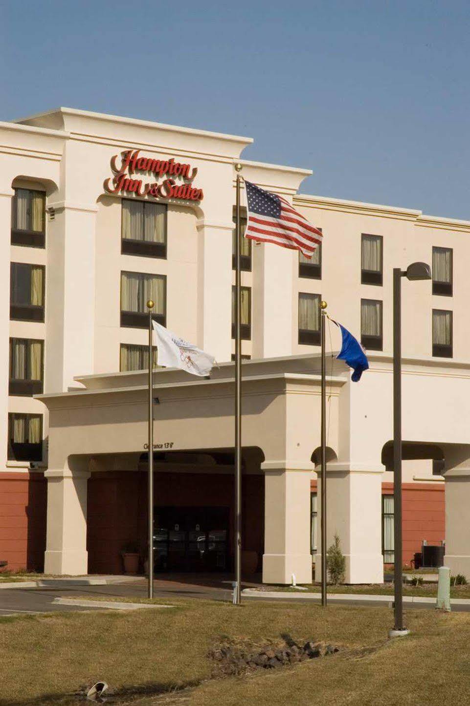 Hampton Inn & Suites Lino Lakes Exterior photo